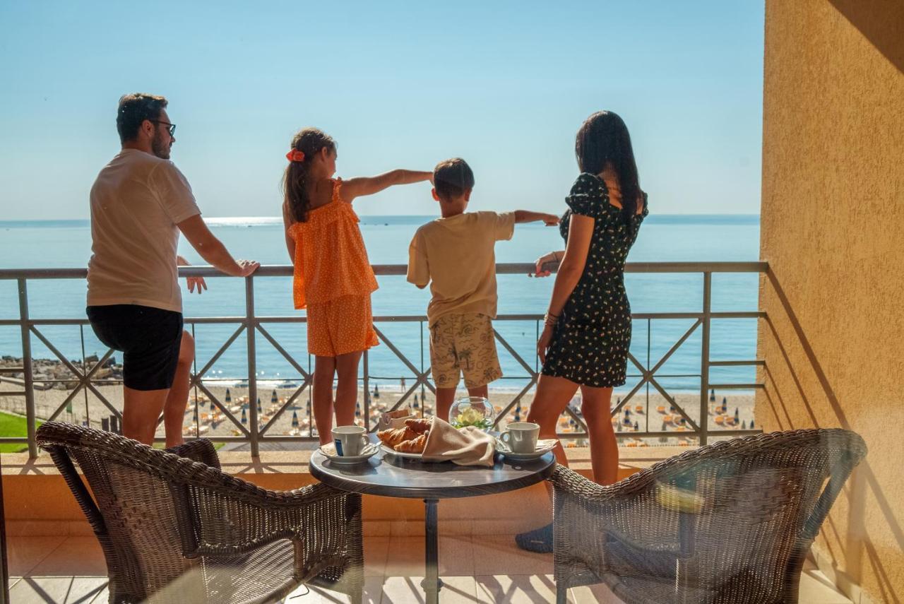 Hvd Riviera Beach Ultra All Inclusive & Mineral Pool - Private Beach & Free Parking Sables d'or Extérieur photo