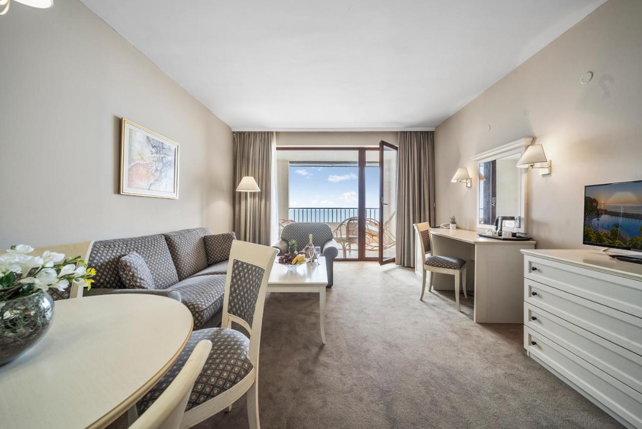 Hvd Riviera Beach Ultra All Inclusive & Mineral Pool - Private Beach & Free Parking Sables d'or Extérieur photo