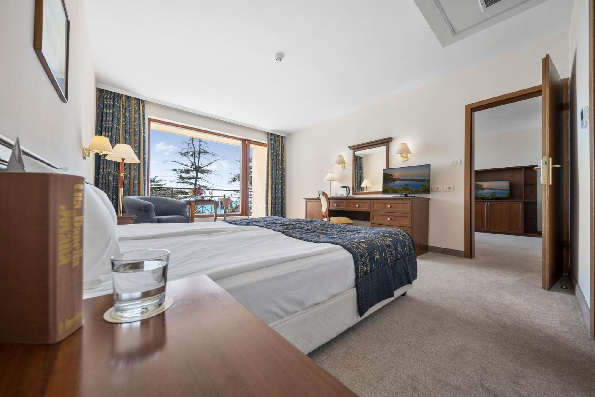 Hvd Riviera Beach Ultra All Inclusive & Mineral Pool - Private Beach & Free Parking Sables d'or Extérieur photo